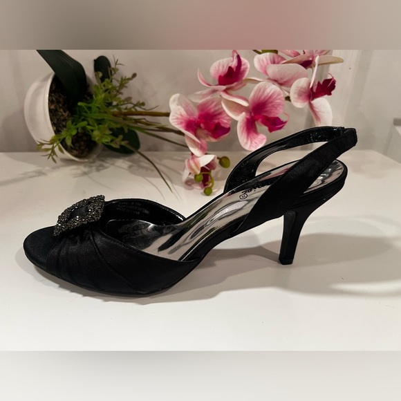 ANNIE  Black Satin Women's Heels/size 8 - Picture 8 of 10